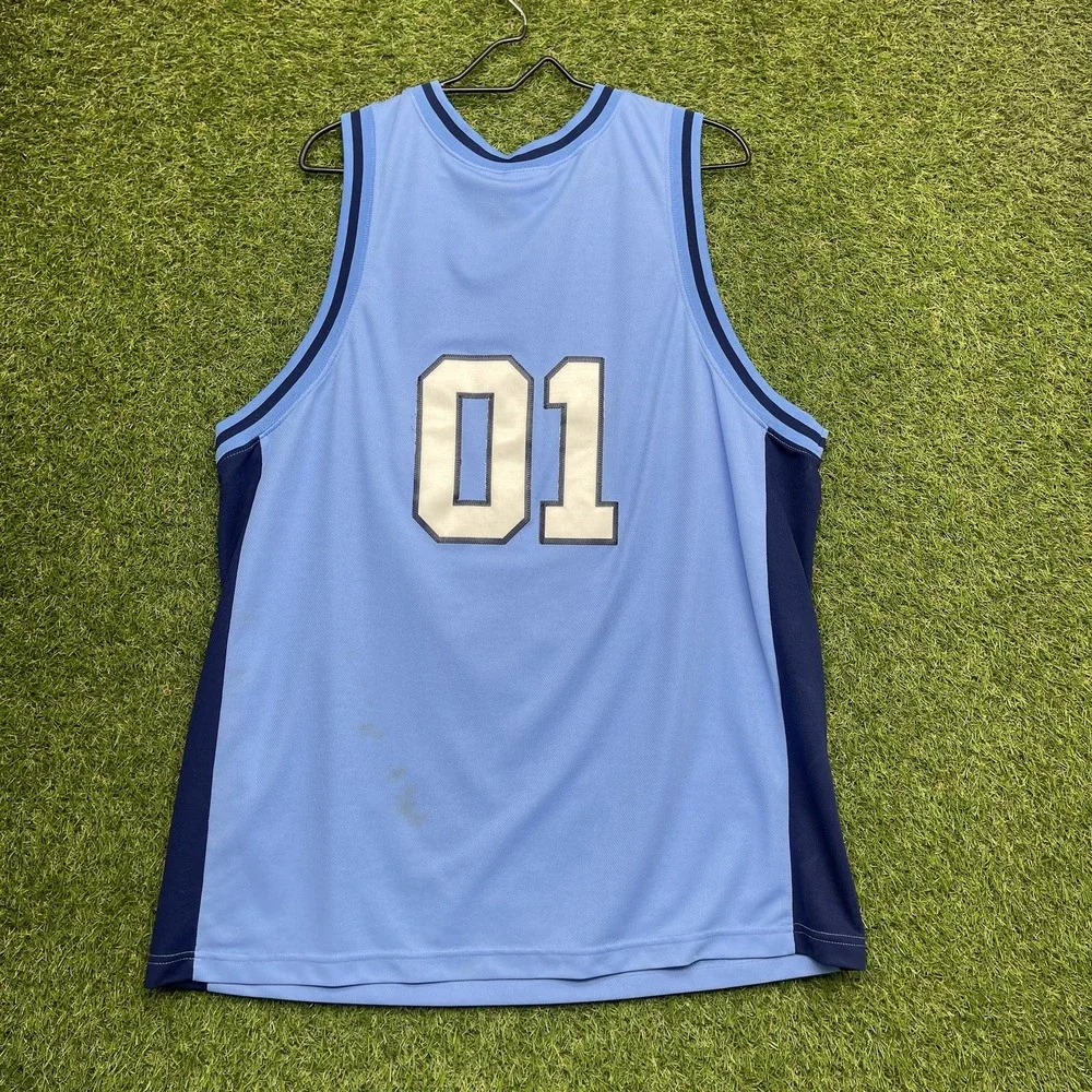 North Carolina Tar Heels Jersey Mens XL NCAA Basketball 01 Foot Locker